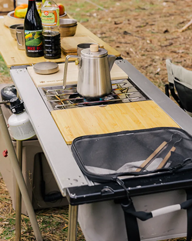 IGT Camp Kitchen & Table Set